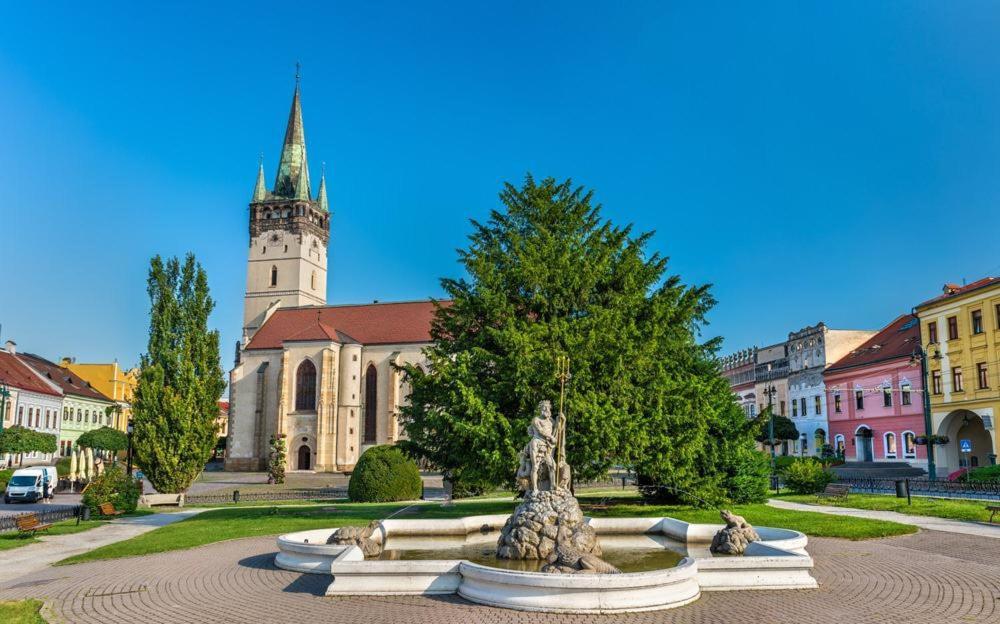 Premium City Centre Bedrooms Prešov Exterior foto