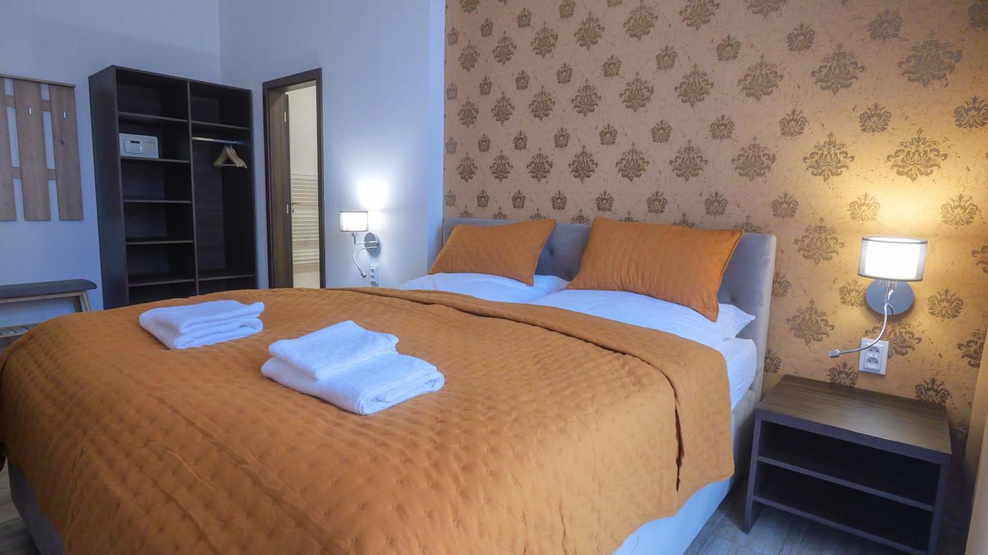 Premium City Centre Bedrooms Prešov Exterior foto