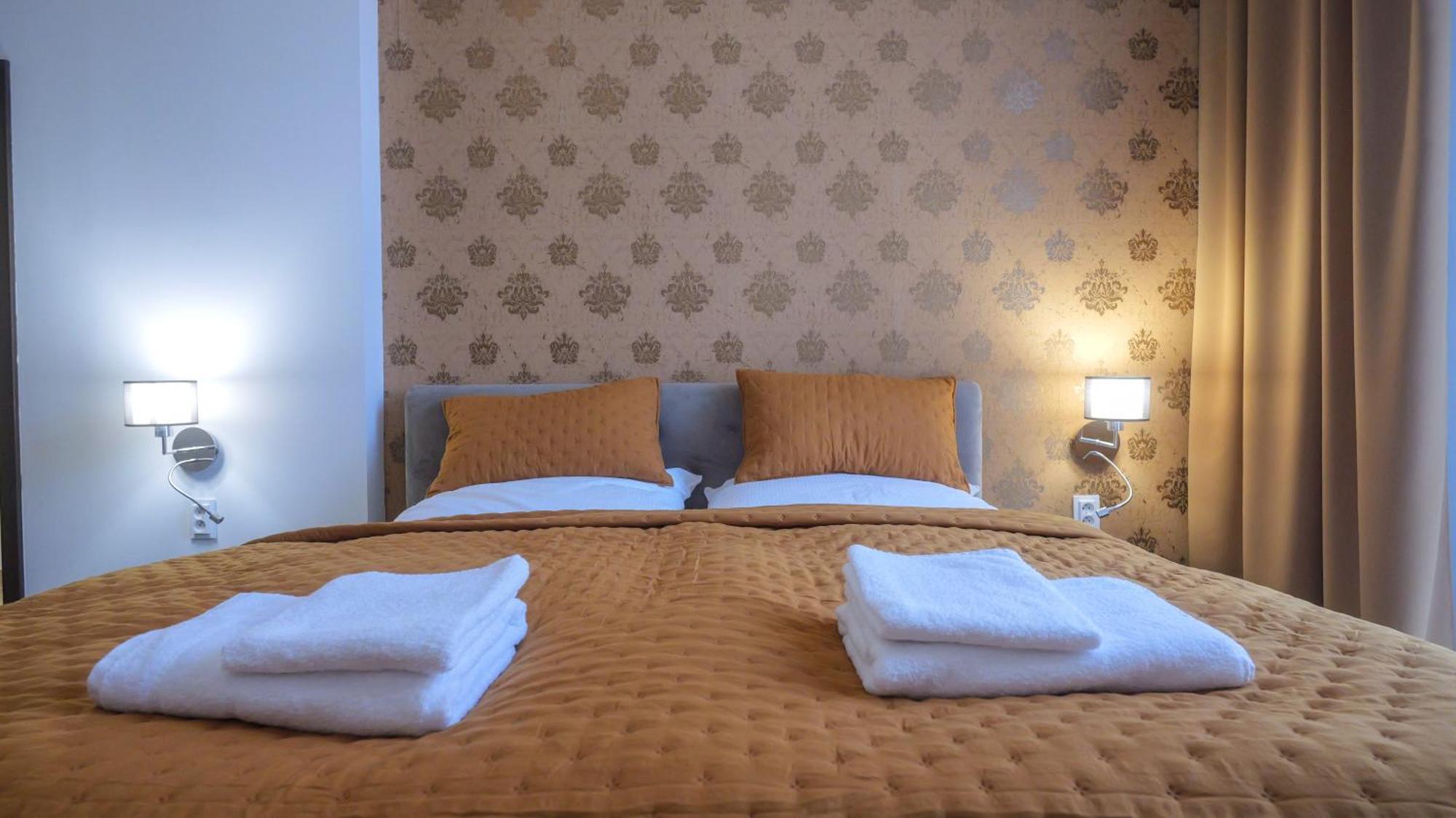 Premium City Centre Bedrooms Prešov Exterior foto